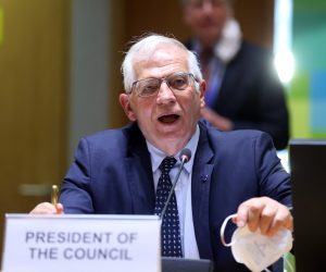 epa09144667 High Representative of the Union for Foreign Affairs and Security Policy Josep Borrell attends a meeting via video with European Foreign Affairs Ministers to discuss the situation in Ukraine, at the European Council in Brussels, Belgium, 19 April 2021.  EPA/FRANCOIS WALSCHAERTS / POOL