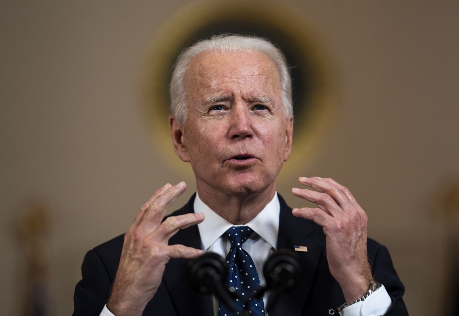 epa09148564 US President Joe Biden makes remarks after former Minneapolis Police Department Police Officer Derek Chauvin was found guilty on all counts in the death of George Floyd, at the White House in Washington, DC, USA, 20 April 2021.  EPA/Doug Mills / POOL