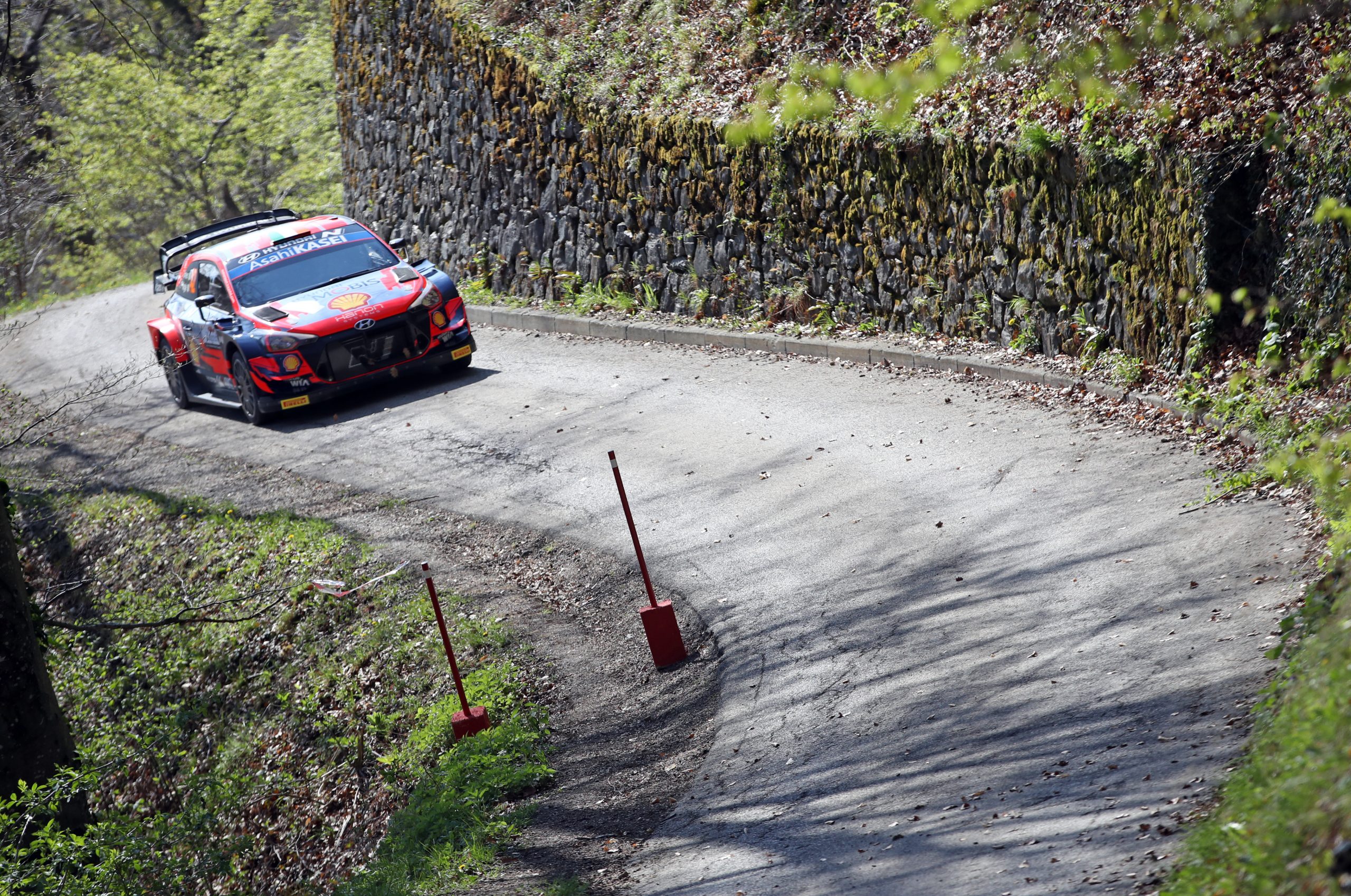 Zagreb, 22.04.2021 - Neslubeni trening WRC Croatia Rallya, tzv. Shakedown, na stazi kod Medvedgrada. Na slici talijanski vozac Breen Craig i suvozac Nagle Paul u automobilu Hyundai i20 Coupe WRC.
foto HINA/ Damir SENCAR/ ds