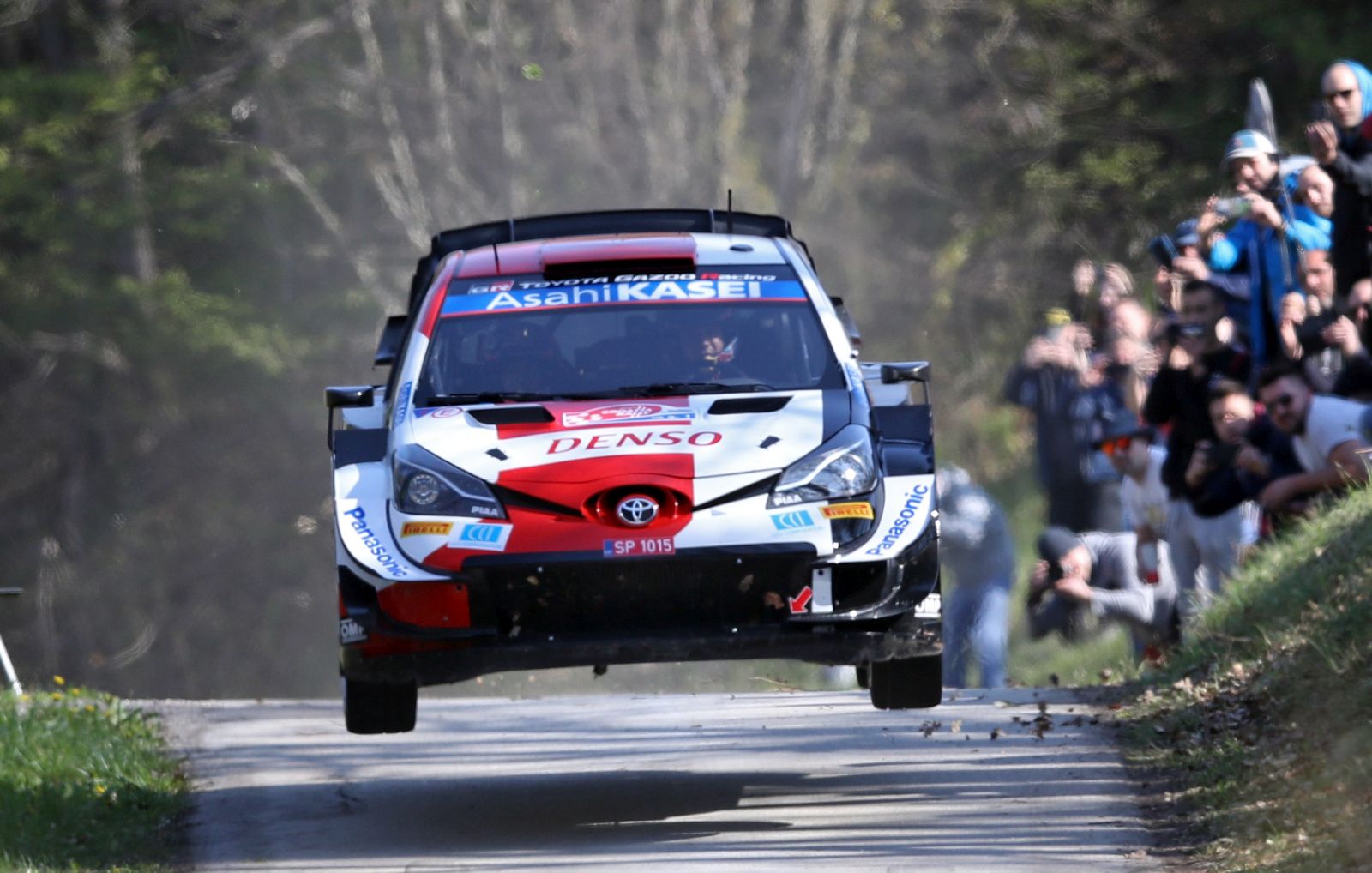 Kostanjevac, 23.04.2021 - Prvi dan WRC Croatia Rallya, etapa SS02, Kostanjevac - Petru Vrh. Na slici francuski vozac Sébastien OGIER
i suvozac Julien INGRASSIA u automobilu Toyota Yaris WRC.
foto HINA/ Damir SENCAR/ ds