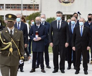 Split, 27.04.2021.. Predsjednik Vlade Andrej Plenkovic na obljetnici osnutka 4. gardijske brigade.          foto HINA/ Mario STRMOTIC/ ms