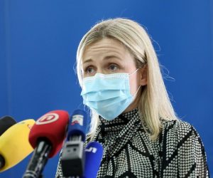 03.04.2021., Zagreb - Ministar rada, mirovinskog sustava, obitelji i socijalne politike Josip Aladrovic i ravnateljica Uprave za obitelj i socijalnu politiku Marija Barilic dali su izjavu vezano uz rezultate upravnog nadzora Centra za socijalnu skrb u Novoj Gradiski. Photo: Emica Elvedji/PIXSELL