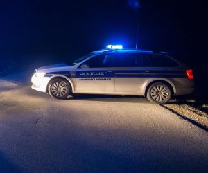 04.02.2016., Ivanic Grad -  Zbog prometne nesrece sa smrtnim ishodom policija je blokirala promet Zutickom ulicom u Ivanic Gradu.
Photo: Davor Puklavec/PIXSELL