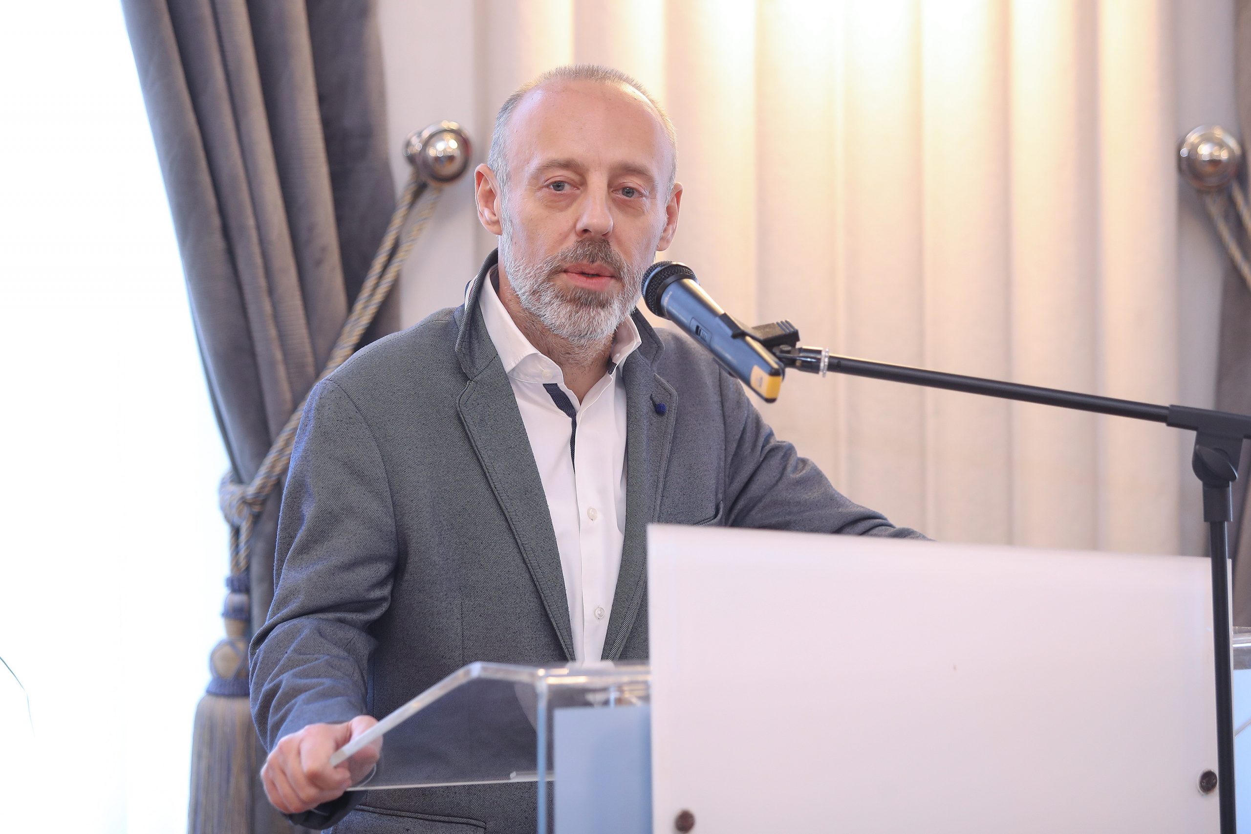 06.11.2019., Zagreb - Okrugli stol o utjecaju medija na korisnike socijalne skrbi i potpore socijalnim radnicima, eticnom izvjestavanju u medijima, pravu novinara da izvjestavaju o temama od javnog interesa u organizaciji Hrvatske komore socijalnih radnika i Hrvatskog novinarskog drustva. Antun Ilijas. 
Photo: Luka Stanzl/PIXSELL