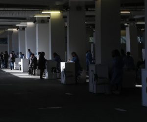 07.04.2021., Zagreb - Na Svjetski dan zdravlja na Zagrebackom velesajmu u paviljonu 6 pocelo je masovno cijepljenje opce populacije protiv covida-19 cjepivom AstraZeneca. Danas je naruceno 1500 ljudi. Photo: Zeljko Lukunic/PIXSELL