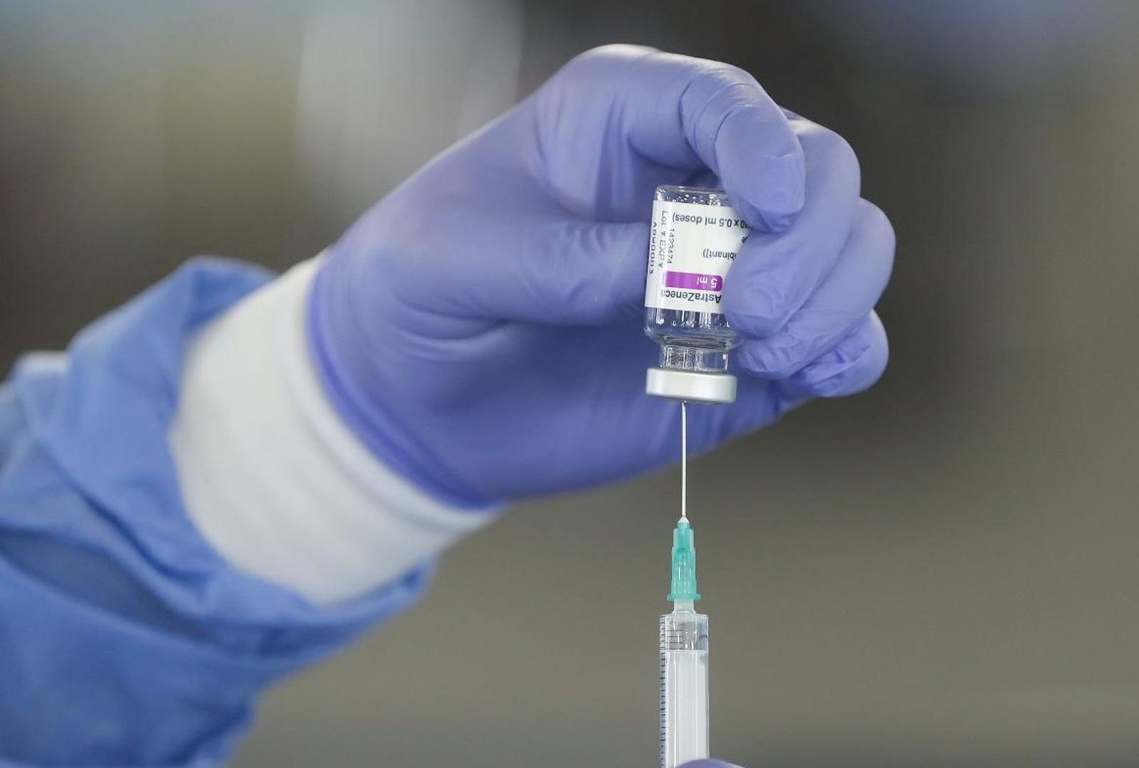 07.04.2021., Zagreb - Na Svjetski dan zdravlja na Zagrebackom velesajmu u paviljonu 6 pocelo je masovno cijepljenje opce populacije protiv covida-19 cjepivom AstraZeneca. Danas je naruceno 1500 ljudi. Photo: Zeljko Lukunic/PIXSELL