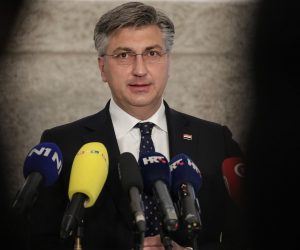 07.04.2021., Zagreb - Predsjednik Vlade Andrej Plenkovic dao je izjavu medjima u Hrvatskom saboru nakon zavrsetka aktualnog prijepodneva. Photo: Robert Anic/PIXSELL