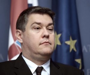 08.01.2015., Zagreb - Potpredjednik Vlade Branko Grcic s ministrima Borisom Lalovcem, Ivanom Vrdoljakom, Gordanom Marasom i Darkom Lorencinom predstavili su trendove u gospodarstvu RH s posebnim osvrtom na proteklu godinu. Photo: Sanjin Strukic/PIXSELL
