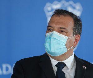 08.04.2021., Zagreb - Vili Beros, ministar zdravstva dao je izjavu medijima prije pocetka sjednice Vlade Republike Hrvatske u Nacionalnoj i sveucilisnoj knjiznici. Photo: Zeljko Lukunic/PIXSELL