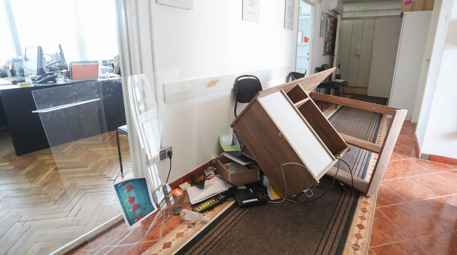 08.04.2021., Ivanic Grad - U centru za socijalnu skrb Ivanic Grad u kojem je nepoznata muska osoba nasrnula na zastitarku te unistio imovinu centra iz nepoznatih razloga. 
Photo: Luka Stanzl/PIXSELL