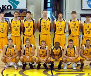 30.09.2008, Split, Hrvatska - Sluzbeno fotografiranje KK Split - Croatia osiguranje. Odozgo s lijeva na desno, Stephen Brun, Mario Delas, Andrija Stipanovic, Josko Poljak, Nino Vlaic, Ivica Radic, Zoran Vrkic, Marko Batina, Ante Bilobrk, Aljosa Sarac, Eddie Shannon, Sinisa Stamberger, Antonio Grant.
Photo: Vanja Zubcic/Vecernji list