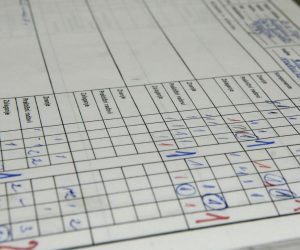 13.11.2008.,Beli Manastir,Hrvatska - Osnovna skola Dr. Franje Tudjmana  koju je pohadjao Zeljko Milovanovic,najtrazeniji zlocinac osumnjicen za ubojstvo Ive Pukanica i Nike Franjica koji je jos uvijek u bijegu.Milovanovic je rodom 
 iz Belog Manastira, a ima dvojno drzavljanstvo Hrvatske i BiH. Bivsi je pripadnik tzv. Crvenih beretki, kojeg se tereti za ratni zlocin u Slavoniji. Nalazi se na Interpolovoj tjeralici, ali i tjeralici osjeckog Zupanijskog suda zbog ratnog zlocina protiv civilnog stanovnistva tijekom srpske agresije na Hrvatsku. Milovanovic je i bivsi specijalac Jedinice za specijalne operacije Milorada Ulemeka-Legije.Ucenicki dnevnik sa ocijenama iz sedmog razreda koji je pohadjao drugi puta.
Photo: Davor Javorovic/Vecernji list