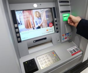 09.02.2018., Karlovac - Bankomat Zagrebacke banke. 
Photo: Kristina Stedul Fabac/PIXSELL