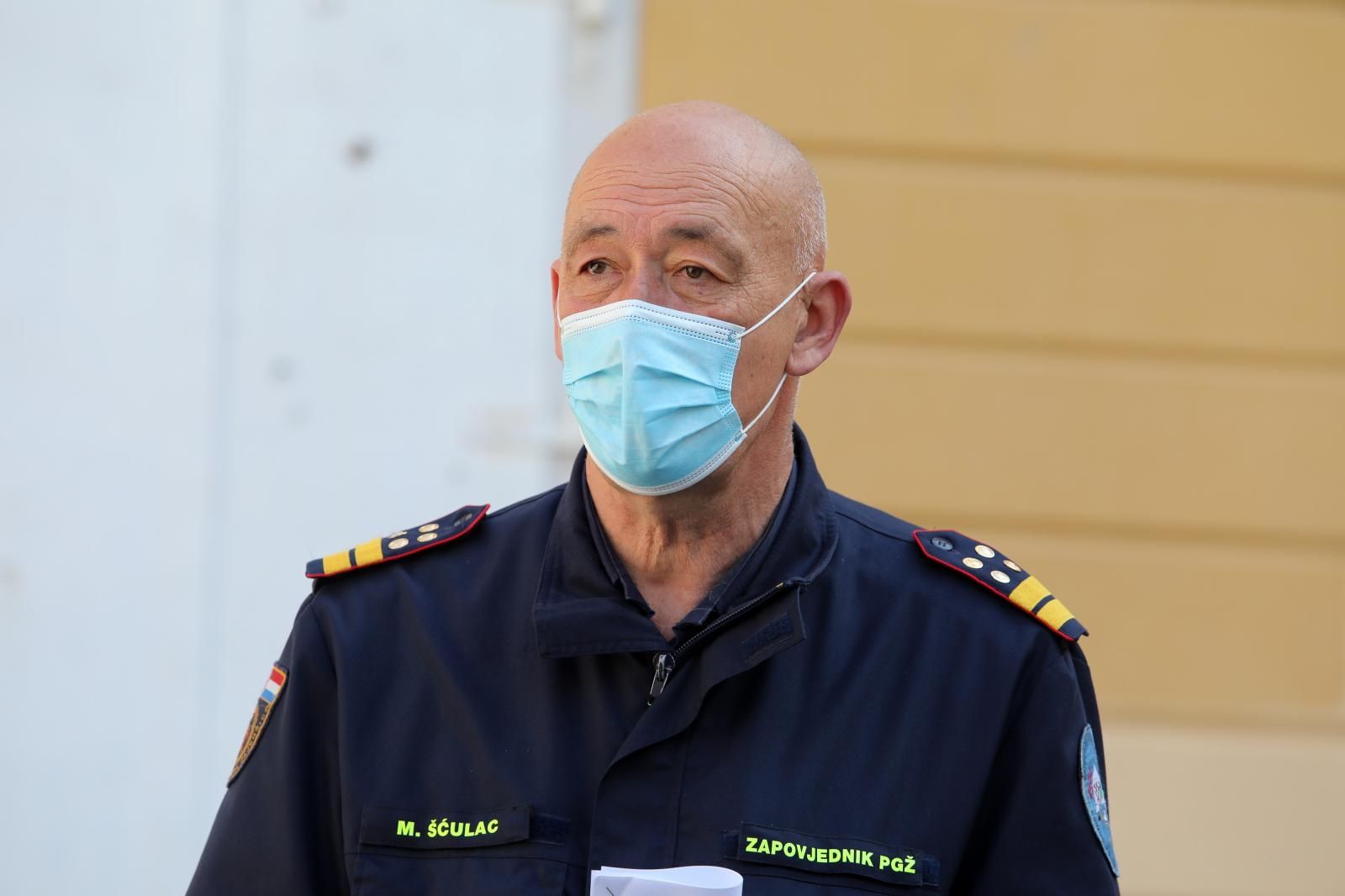 09.04.2021., Rijeka - Konferencija za medije clanova Stozera Civilne zastite Primorsko-goranske zupanije na Trgu rijecke rezolucije. Nacelnik Mladen Sculac Photo: Goran Kovacic/PIXSELL