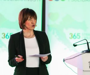 10.04.2021., Zagreb - Kandidatkinja za gradonacelnicu, Jelena Pavicic Vukicevic, predstavila je jednu od tocki svog izbornog programa pod nazivom "Digitalna demokratizacija" u auli MSU-a.
Photo: Jurica Galoic/PIXSELL