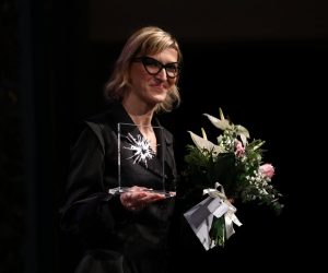 10.04.2021., Sarajevo, Bosna i Hercegovina - Urucenje Nagrade za doprinos ocuvanju kulture sjecanja rediteljici Jasmili Žbanic. Zbanic je cetvrta laureatkinja ove Nagrade koja se dodjeljuje u okviru Modula Memorije od 2018. godine. Jasmila Zbanic
Photo: Armin Durgut/PIXSELL