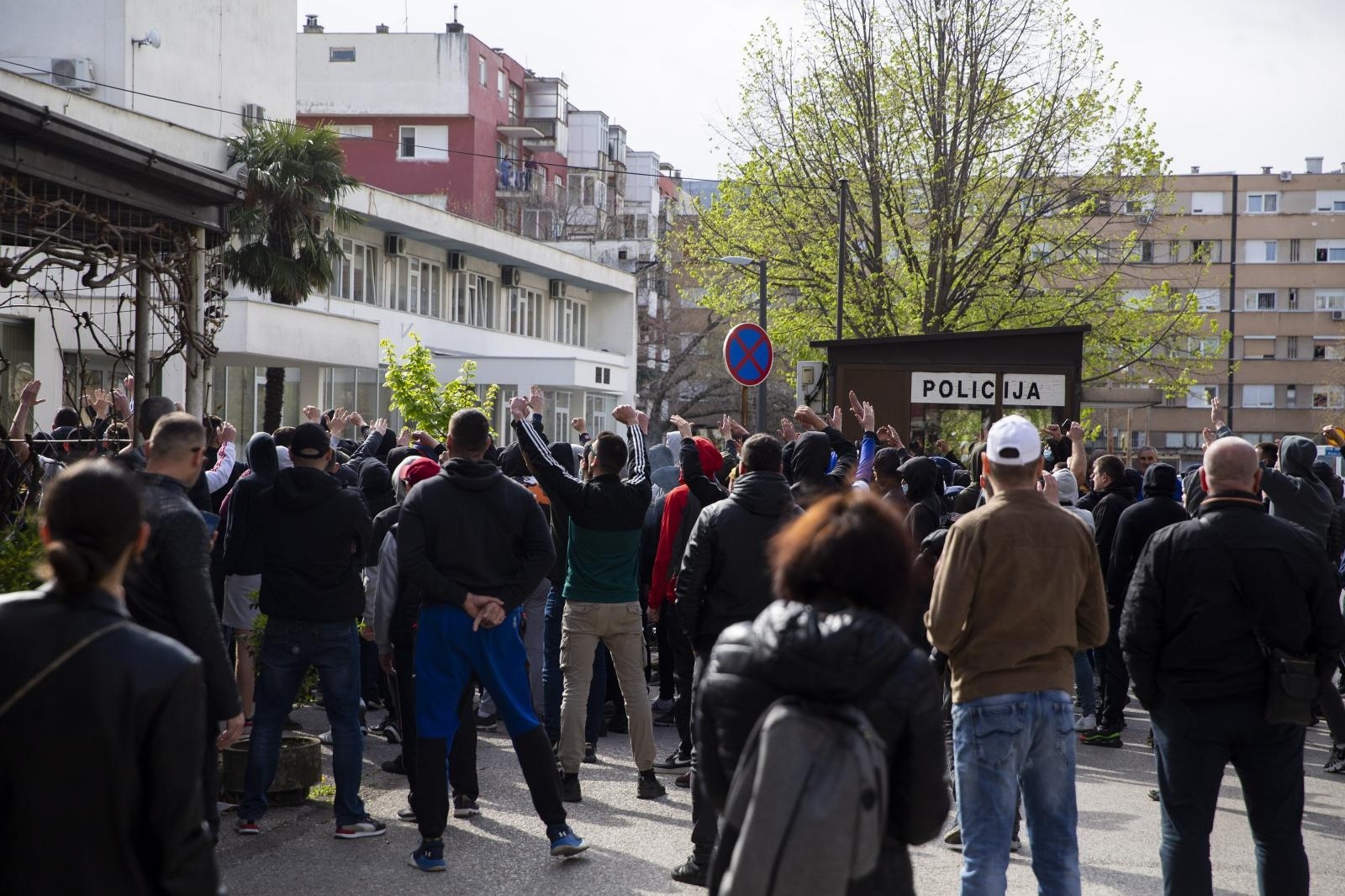 12.04.2021. Mostar: Prosvjedi zbog policijske brutalnosti  

Denis Kapetanovic/PIXSELL