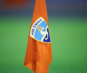 14.03.2021.Sibenik- Stadion Subicevac prva nogometna Hrvatska liga HNK Sibenik NK Osjek.  zastavica Photo: Marko Dimic/PIXSELL