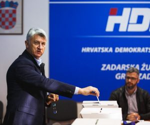 15.03.2020., Zadar - Clanovi Zadaraskog HDZ a izasli su na unutarstanacke izbore. Bozidar Longin. Photo: Marko Dimic/PIXSELL