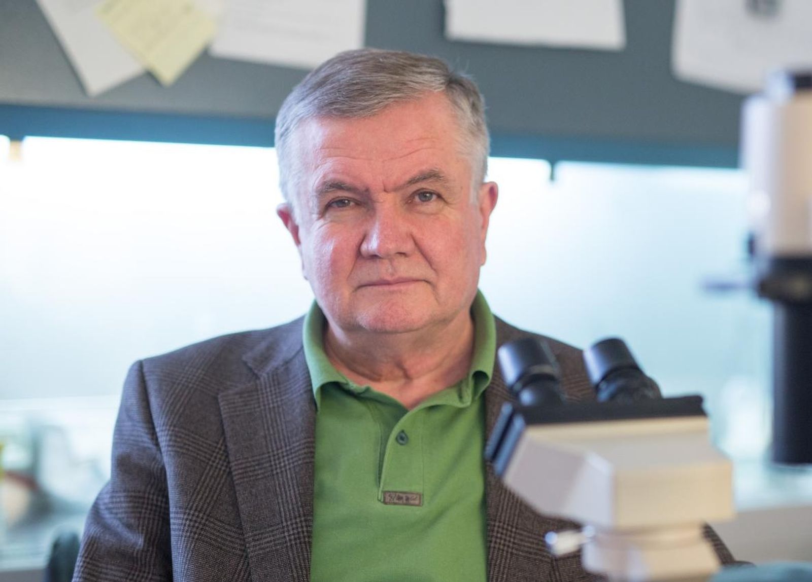 15.12.2016., Rijeka - Profesor Stipan Jonjic u histoloskom laboratoriju Medicinskog fakulteta u Rijeci. 
Photo: Nel Pavletic/PIXSELL