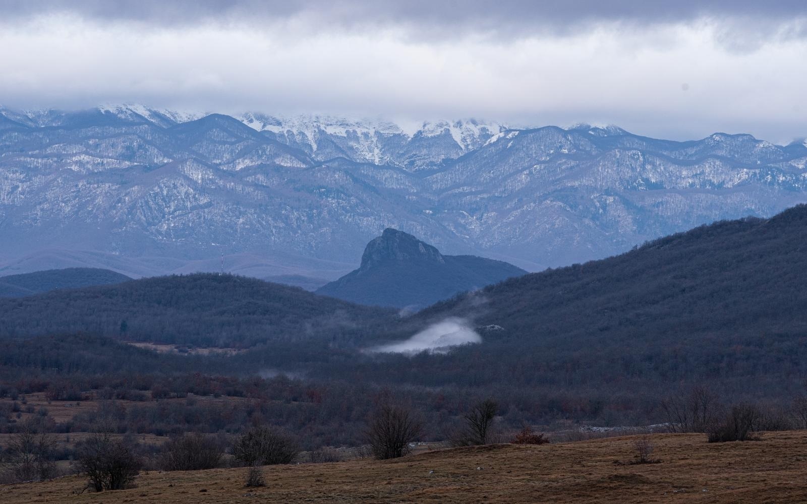 16.01.2021., Lika - Pogled na brdo Zir u Lici. Photo: Bruno Fantulin/PIXSELL