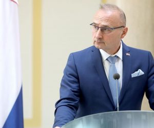 17.03.2021., Zagreb - Hrvatski ministar vanjskih poslova Gordan Grlic Radman sastao se s ceskim kolegom Tomasom Petricekom.
Photo: Patrik Macek/PIXSELL