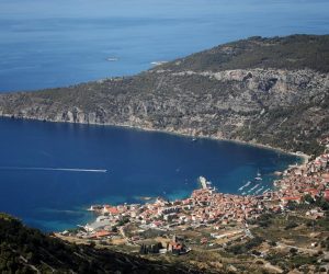 16.09.2020.Otok Vis- Komiza,ribarski gradic na jugozapadu otoka Visa.
Photo: Boris Scitar/Vecernji list/PIXSELL