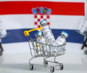 18.02.2021., Zagreb - Velika globalna potraznja za cjepivom protiv covida-19. Europska unija osigurala je najveci i najsiri portfolio narudzbi na svijetu - ukupno 1,485 milijardi doza od sest razlicitih proizvodjaca, s dodatnim opcijama za kupnju jos 780 milijuna doza. Photo: Zeljko Lukunic/PIXSELL