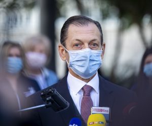 18.12.2020., Split - Konferencija za medije povodom izvrsavanja prvog operacijskog zahvata transplatacije roznice na Klinici za ocne bolesti KBC-a Split.
ravnatelj KBC Split Julije Mestrovic
Photo: Miroslav Lelas/PIXSEL