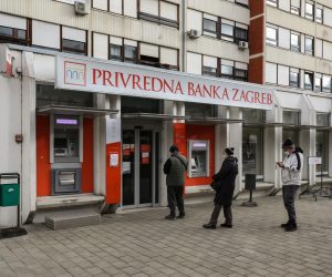 20.01.2021., Zagreb - Opljackana poslovnica Privredne banke Zagreb na Trgu Ivana Kukuljevica u naselju Spansko. Photo: Jurica Galoic/PIXSELL
