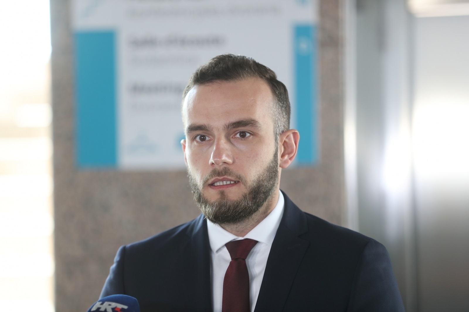 21.04.2021., Zagreb - Ministri RH se obratili medijima prije pocetka sjednice Vlade u Nacionalnoj i sveucilisnoj knjiznici. Photo: Zeljko Lukunic/PIXSELL