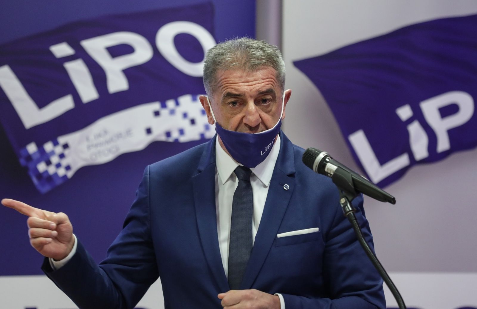 23.03.2021.,Zagreb,u zagrebackom hotelu Antunovic, predsjednik stranke LiPO dr. Darko Milinovic i zamjenik stranke Ante Dabo  odrzali tiskovnu konferenciju s temom Imamo vrlo vazna pitanja za Predsjednika vlade Andreja Plenkovica.
Photo: Robert Anic/PIXSELL