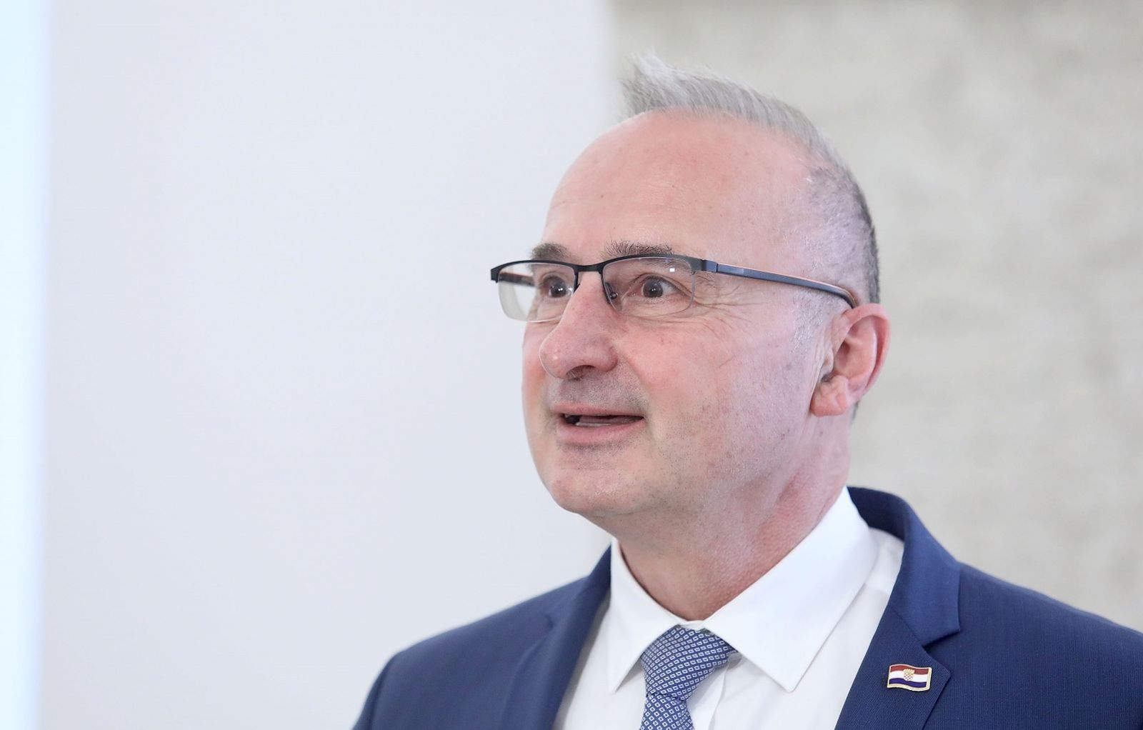 23.04.2021., Zagreb - Ministar Gordan Grlic Radman komentirao je u Saboru incident sa skidanjem hrvatske zastave s veleposlanstva u Beogradu.
Photo: Patrik Macek/PIXSELL