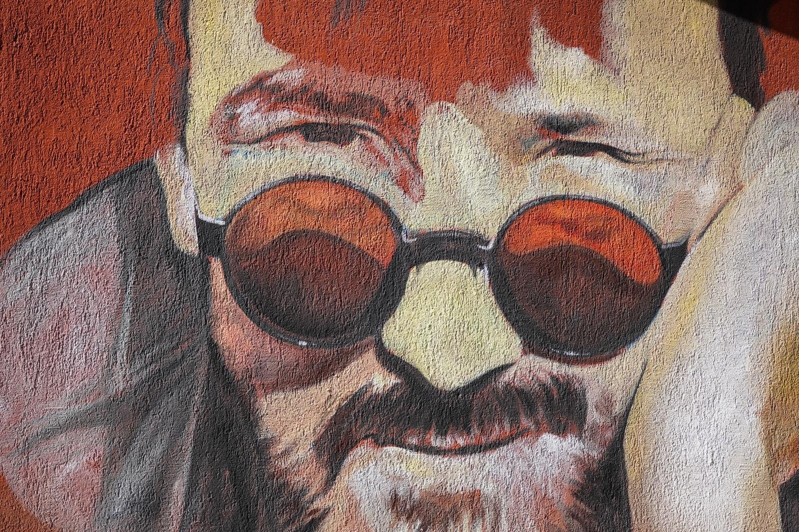 26.02.2021., Doboj, Bosna i Hercegovina - Grad Doboj je dobio mural posvecen nedavno preminulom legendarnom kantautoru Djordju Balasevicu, a naslikao ga je mladi dobojski umjetnik Deni Bozic. Photo: Dejan Rakita/PIXSELL