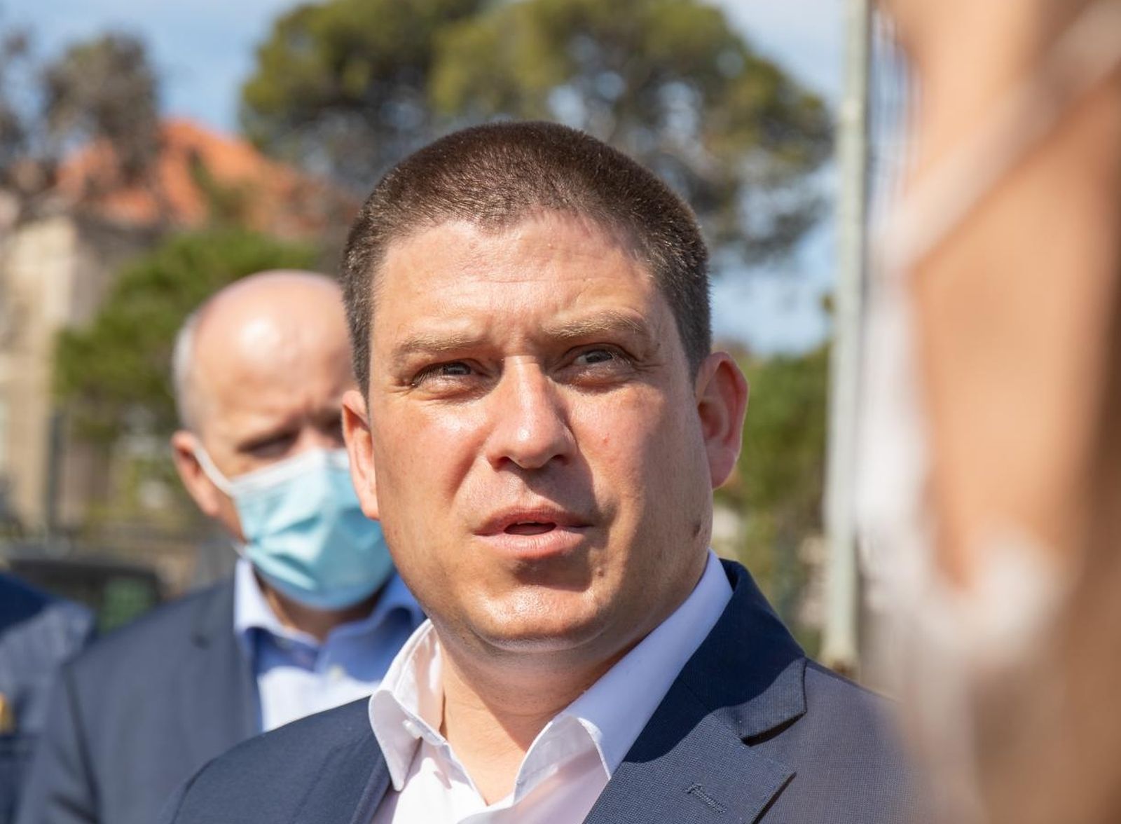 26.04.2021., Lapadska obala, Dubrovnik - Oleg Butkovic, ministar pomorstva, prometa i infrastrukture danas je u sklopu svog boravka u Dubrovacko – neretvanskoj Zupaniji posjetio gradiliste na Lapadskoj obali, projekt koji se financira iz fondova Europske unije i Republike Hrvatske.
Photo: Grgo Jelavic/PIXSELL