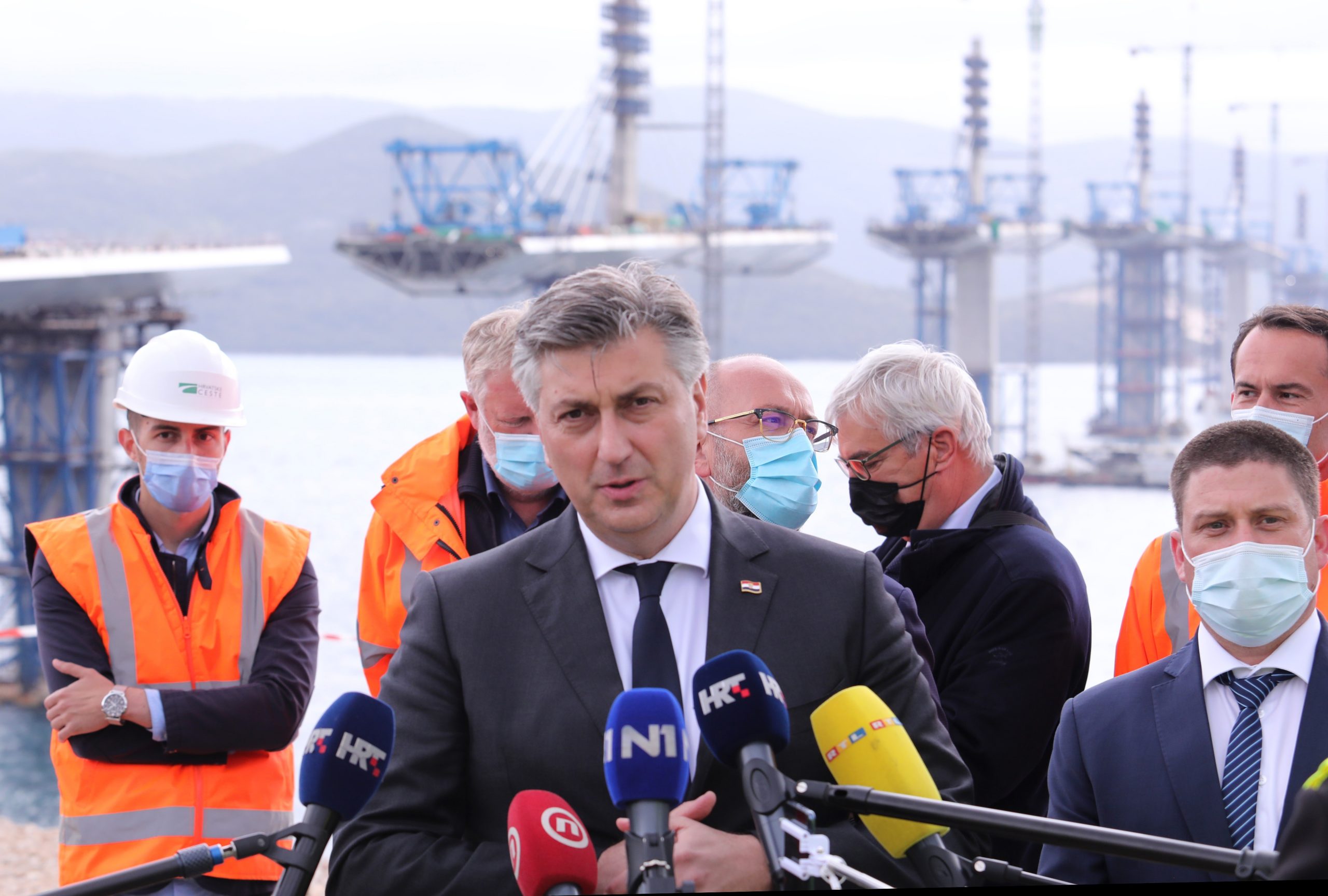 27.04.2021., Komarna - Premijer Andrej Plenkovic u drustvu ministra Olega Butkovica obisao je radove na Peljeskom mostu. Photo: Ivo Cagalj/PIXSELL