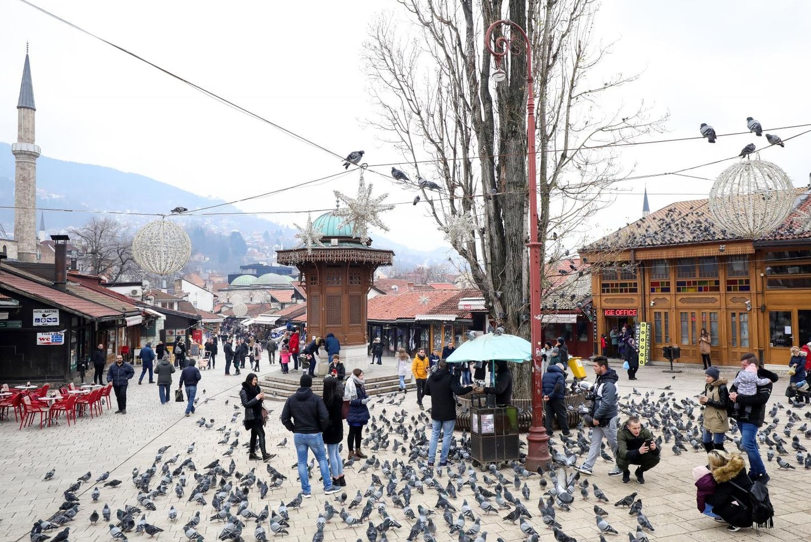 27.12.2019., Sarajevo, Bosna i Hercegovina - Veliki broj turista u Sarajevu za vrijeme blagdana i uoci Nove godine. Prema podacima Booking-a u Sarajevu je popunjeno 94% smjestajnih kapaciteta.
Photo: Armin Durgut/PIXSELL
