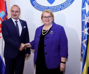 28.12.2019., Sarajevo, Bosna i Hercegovina - Zamjenica predsjedavajuceg Vijeca ministara i ministrica vanskih poslova BiH Bisera Turkovic sastala se s  hrvatskim ministrom vanjskih i europskih poslova  Gordanom Grlicem Radmanom. 
Photo: Armin Durgut/PIXSELL