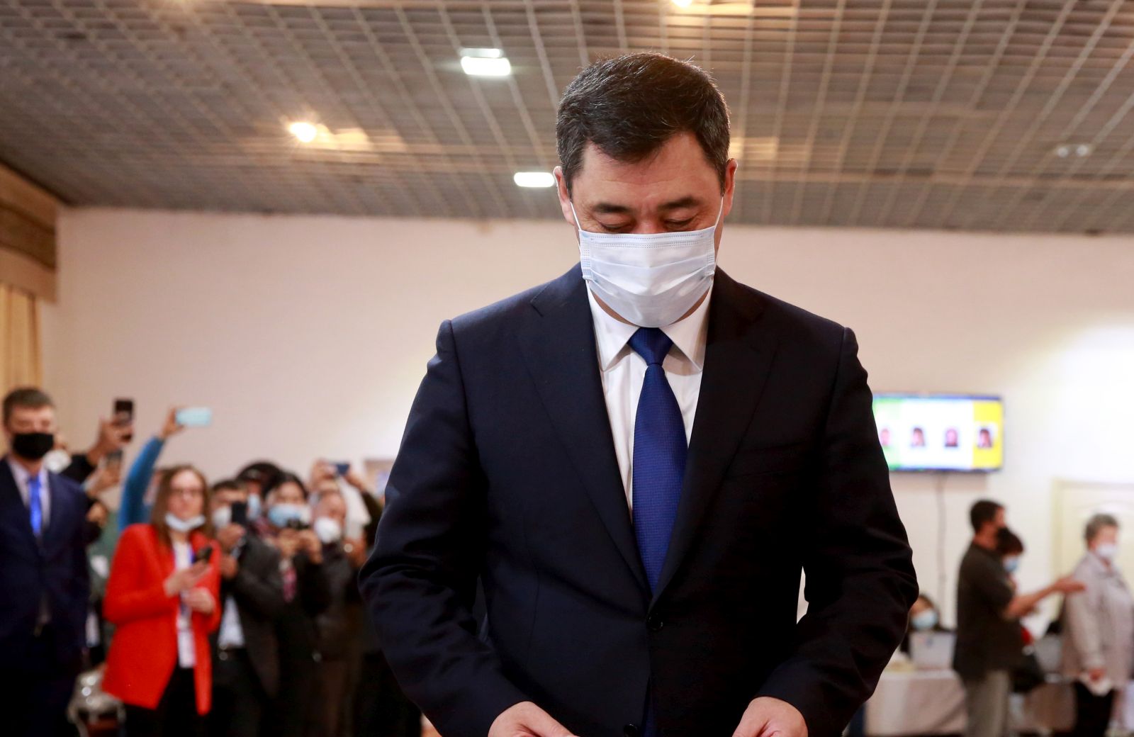 epa09128167 Kyrgyz President Sadyr Japarov votes during a referendum on constitutional reform in Bishkek, Kyrgyzstan, 11 April 2021. Kyrgyz people are voting in a referendum on constitutional reform that would include switching from parliamentary to presidential system.  EPA/IGOR KOVALENKO