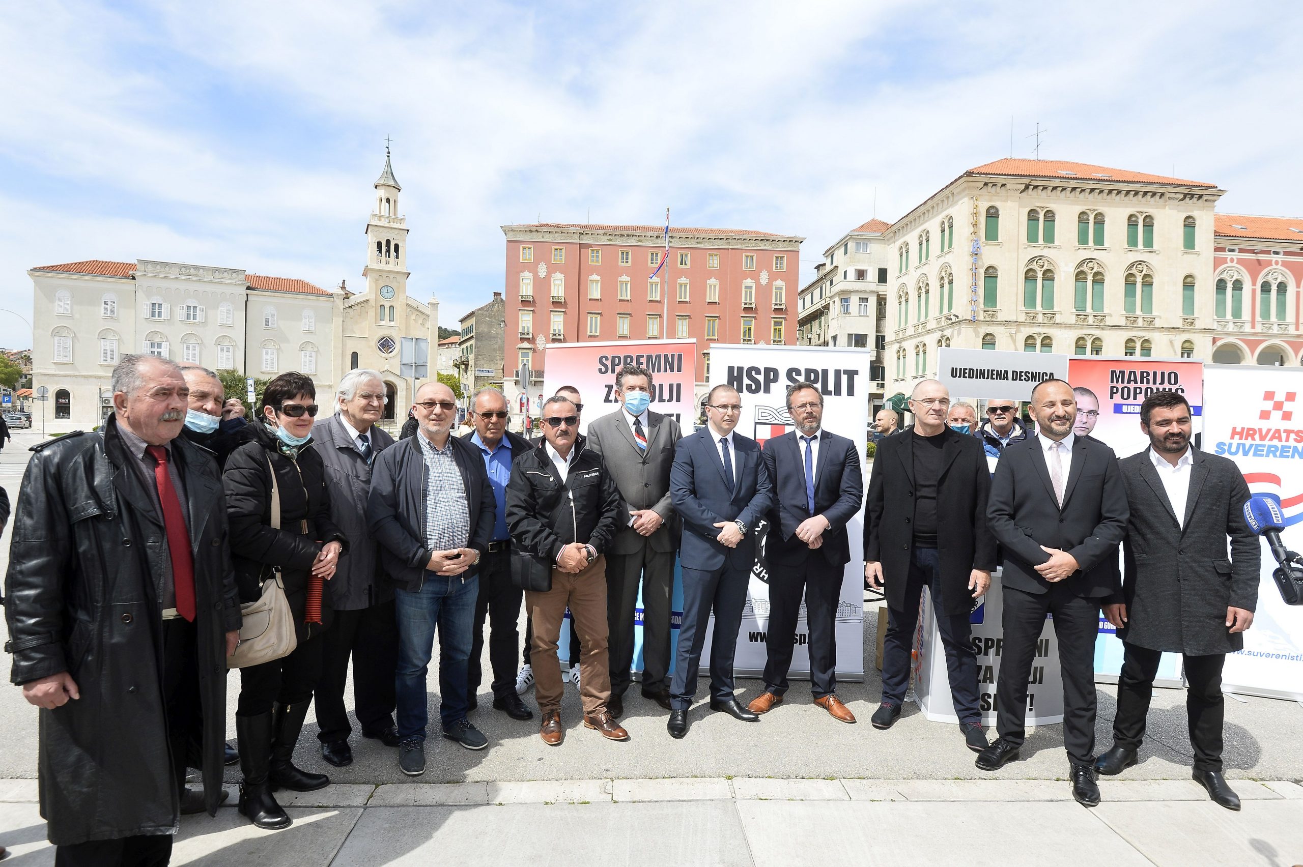 Split, 17.04.2021.  Ujedinjena desnica na konferenciji za novinare predstavila Marija Popovića za  kandidata  gradonačelnika Splita.                       foto HINA/ Mario STRMOTIC/ ms
