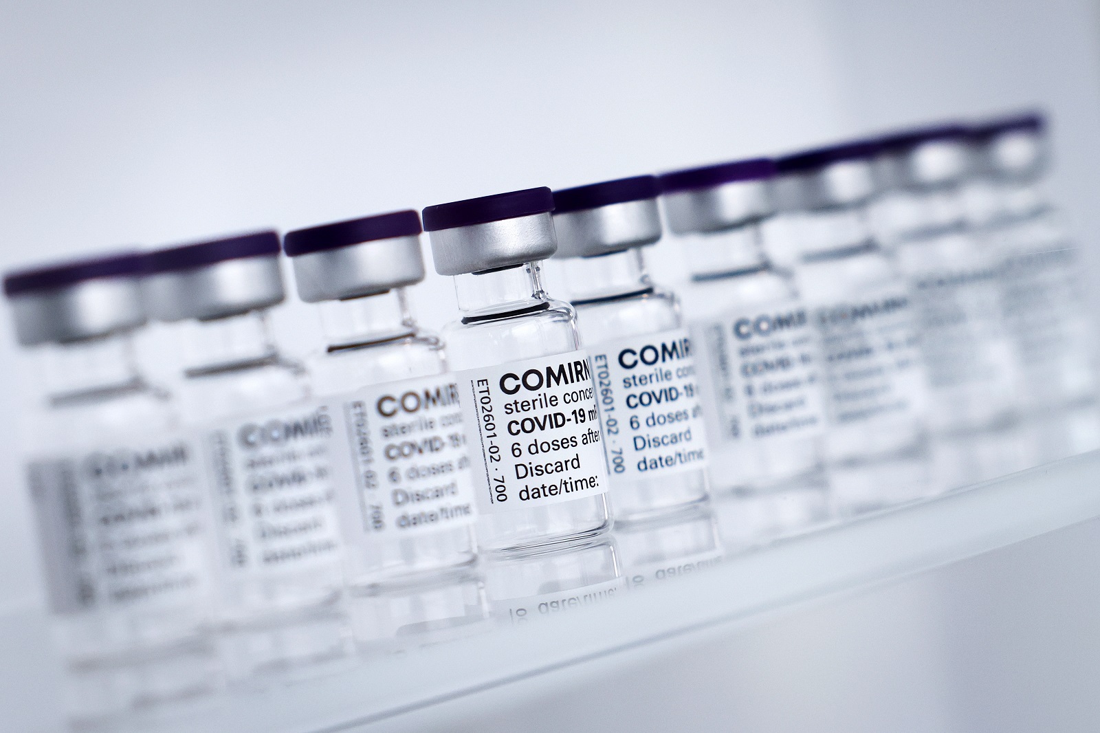 epa09169326 A view on Biontech/Pfizer's Comirnaty vaccines at Allergopharma's production facilities during German Health Minister Jens Spahn visit for the official start of production of the Comirnaty vaccine from Biontech/Pfizer in Reinbek near Hamburg, Germany, 30 April 2021.  EPA/CHRISTIAN CHARISIUS / POOL