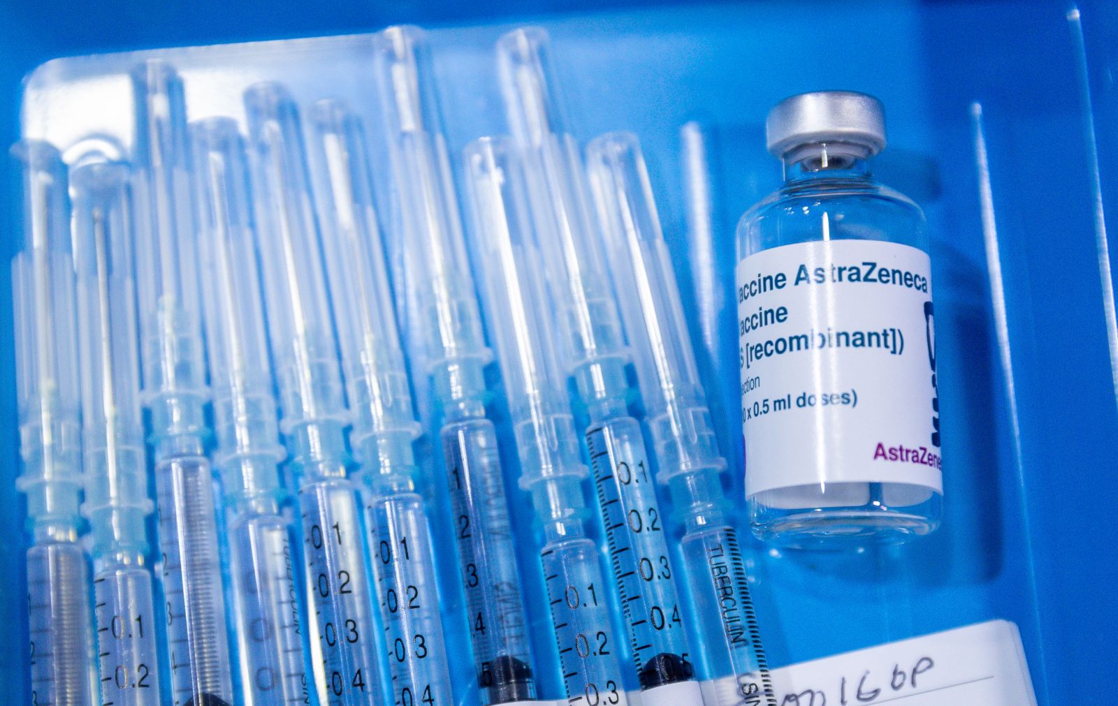 epa09175018 Syringes containing the COVID-19 AstraZeneca vaccine (also knowns as Vaxzevria) at the Claremont Showground mass vaccination centre in Perth, Australia, 03 May 2021. From 03 May, over-50s are eligible for the COVID-19 immunisation program at two mass public vaccination clinics in Perth.  EPA/RICHARD WAINWRIGHT AUSTRALIA AND NEW ZEALAND OUT