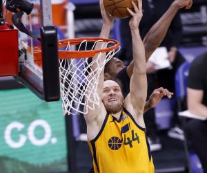 epa09166934 Utah Jazz forward Bojan Bogdanovic of Croatia (R) goes to the basket against the Sacramento Kings during the second half of their NBA game at Golden 1 Center in Sacramento, California, USA, 28 April 2021.  EPA/JOHN G. MABANGLO SHUTTERSTOCK OUT