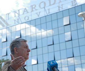 Zagreb, 5.05.2021 -  Član Državnog izbornog povjerenstva (DIP) Slaven Hojski (na slici) odgovarao je na novinarska pitanja i pokazao početak tiskanja glasačkih listića za lokalne izbore u tiskari Narodnih novina.foto HINA/ Tomislav PAVLEK/ tp