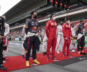 epa09187753 Drivers ahead of the Formula One Grand Prix of Spain at the Circuit de Barcelona-Catalunya in Montmelo, Spain, 09 May 2021.  EPA/Gabriel Bouys / POOL