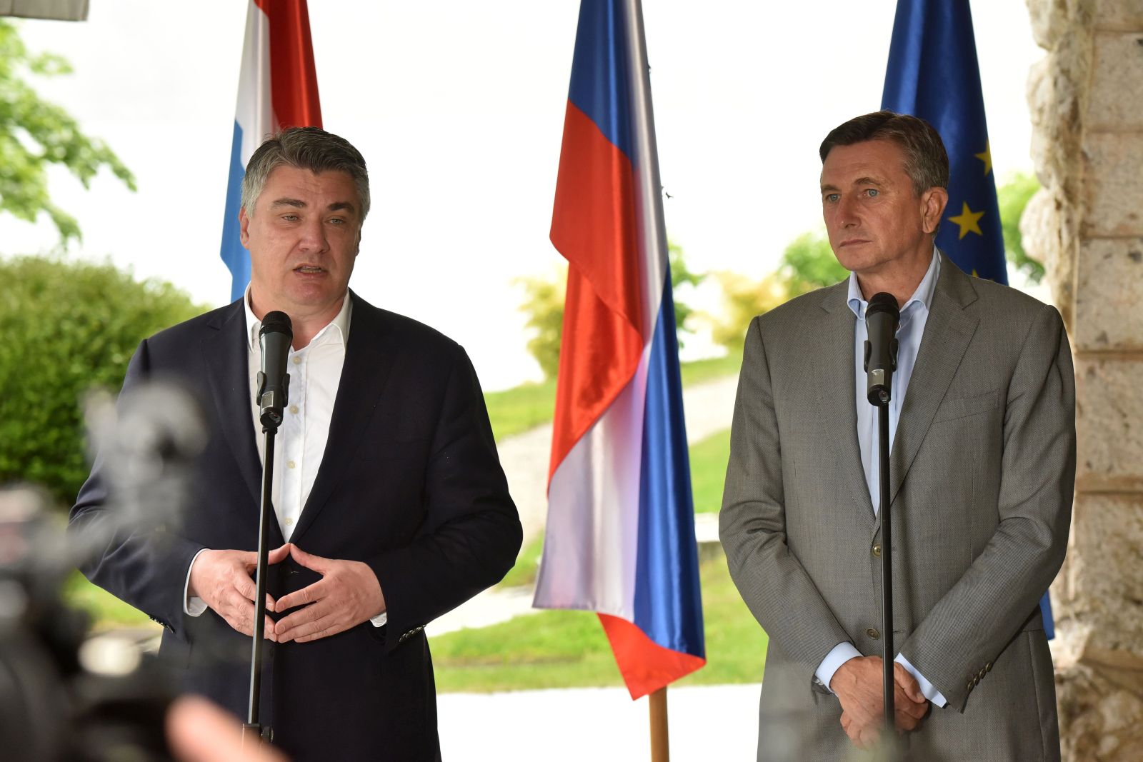 Bled, 16.05.2021 -  Predsjednik Hrvatske Zoran Milanoviæ i Slovenije Borut Pahor na radnom sastanku uoèi susreta na vrhu Procesa Brdo-Brijuni. foto HINA/ Ured predsjednika RH/ Filip GLAS/ ik