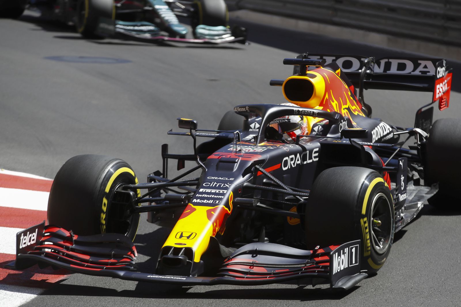 epa09215053 Dutch Formula One driver Max Verstappen of Red Bull Racing in action during the second practice session of the Formula One Grand Prix of Monaco at the Circuit de Monaco in Monte Carlo, 20 May 2021. The Formula One Grand Prix of Monaco will take place on 23 May 2021.  EPA/SEBASTIEN NOGIER