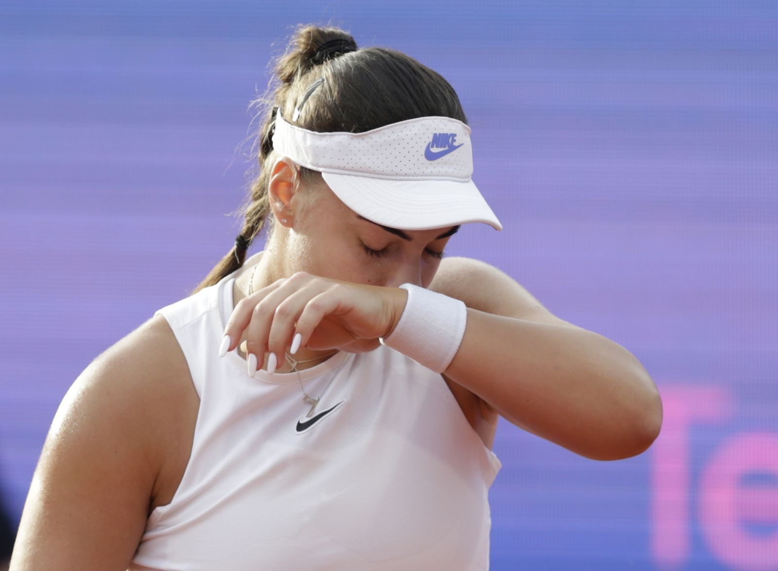 epa09220757 Ana Konjuh of Croatia reacts during her final match against Paula Badosa of Spain at the Serbia Ladies Open tennis tournament in Belgrade, Serbia, 22 May 2021.  EPA/ANDREJ CUKIC