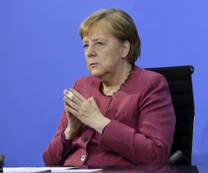 epa09231555 German Chancellor Angela Merkel attends a news conference after a coronavirus disease (COVID-19) vaccination summit of the federal and state governments at the Chancellery in Berlin, Germany, 27 May 2021.  EPA/ANNEGRET HILSE / POOL