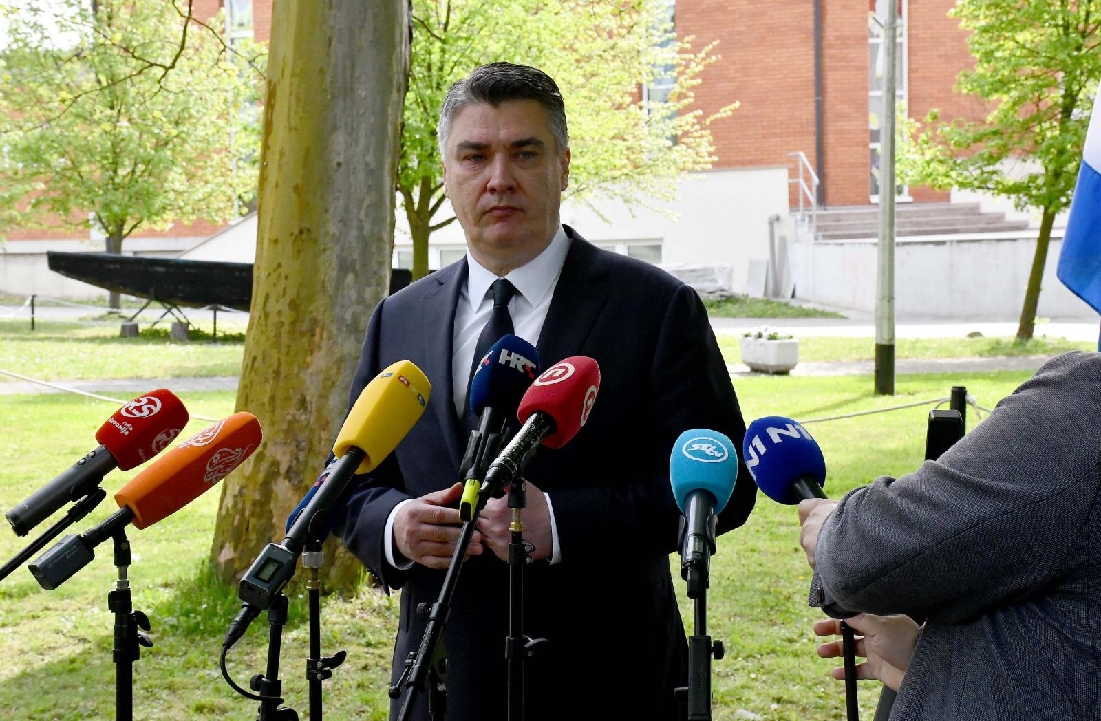 01.05.2021., Okucani - Povodom obiljezavanja  26. Vojno-redarstvene operacije "Bljesak", predsjednik Zoran Milanovic polozio vijenac na spomen-obiljezje "Kristalna kocka vedrine". 
Photo: Ivica Galovic/PIXSELL